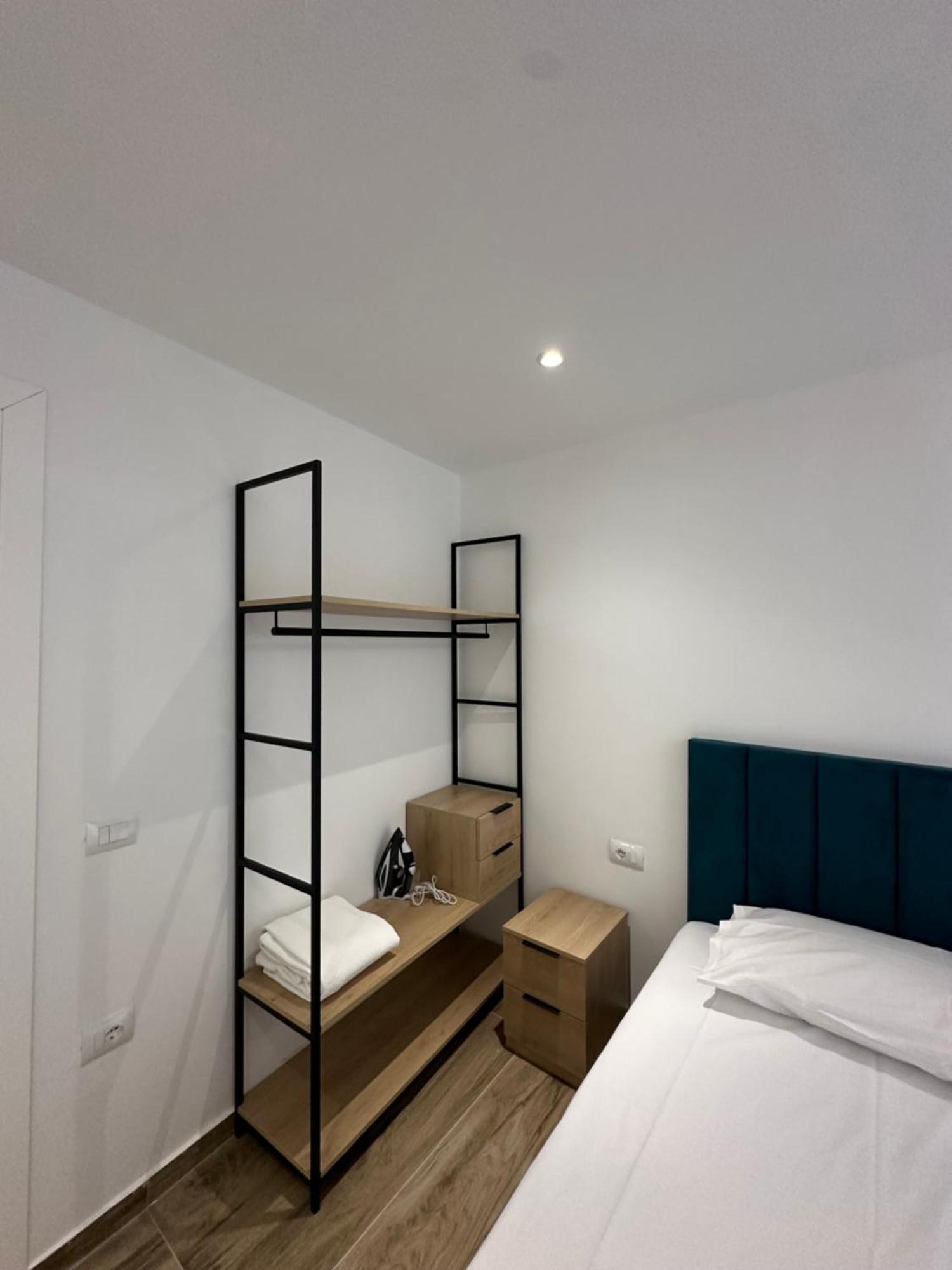 Io'S Apartments Sarandë エクステリア 写真